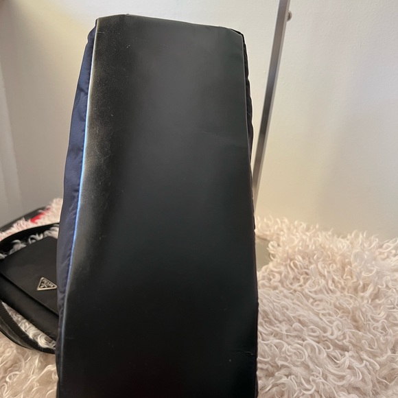 🌟⭐️✨ HOST PICK ⭐️🌟✨ Prada Shoulder bag with wallet - Picture 7 of 17